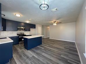 Building Photo - 15631 Pilgrim Hall Dr