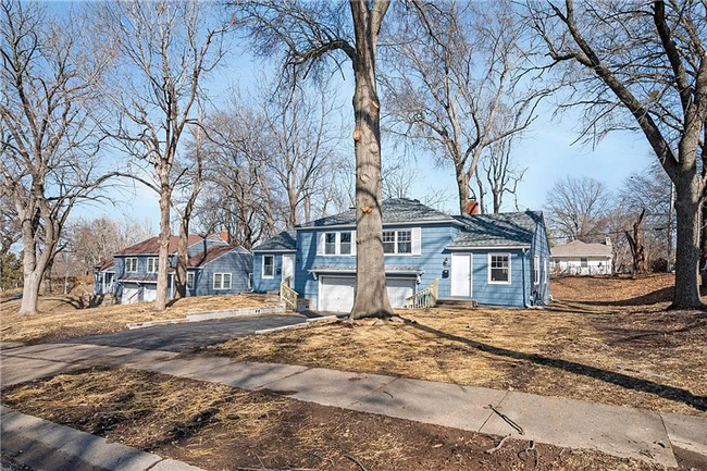 Building Photo - Charming 2-Bedroom/1-Bath Home in the Hear...