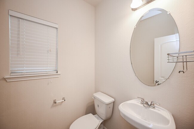 Building Photo - 23919 Villa Lisa Dr