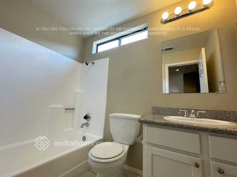 Building Photo - 217 Rolfe Dr