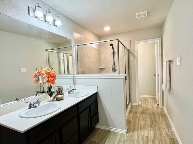 Building Photo - 12715 Beatrice Terrace Dr