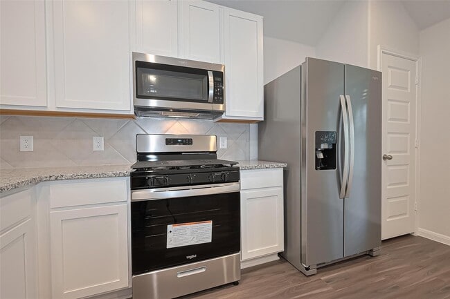 Building Photo - 2412 Cave Fish Dr