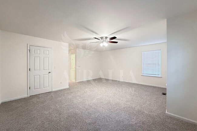 Building Photo - 3021 Barrymore St