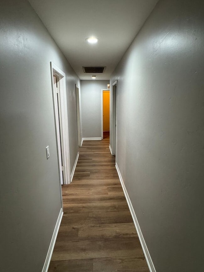 Building Photo - Southwest Dream Home