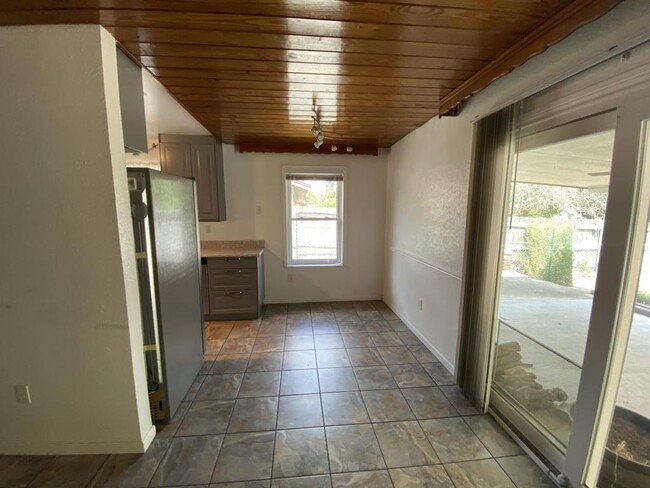 Building Photo - 1122 Rhonda Lee St