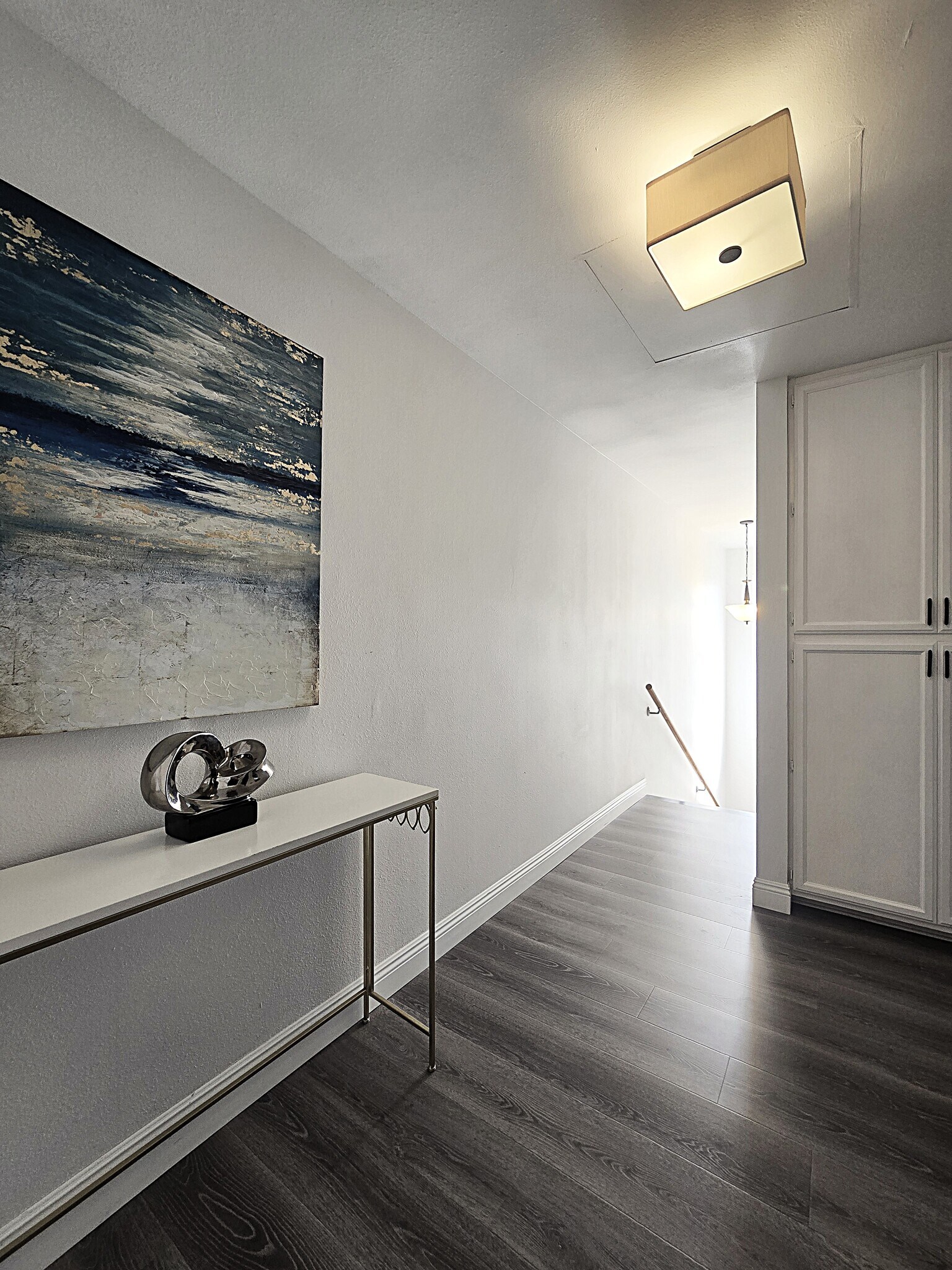 Building Photo - 123 E Bennett Ave