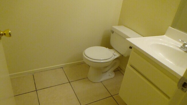 1/2Bathroom - 1117 Seabreeze Way
