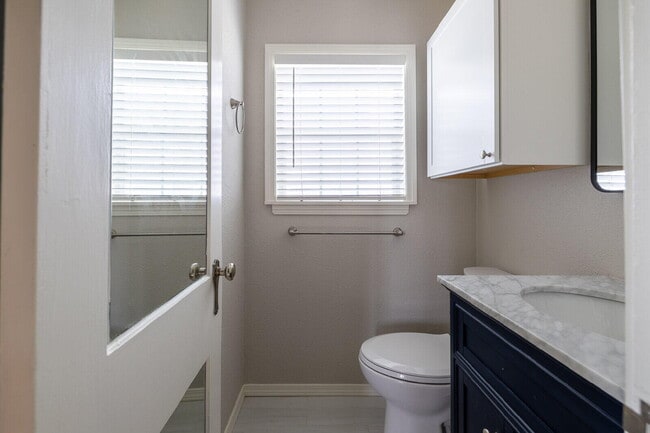 Building Photo - 2614 24th St