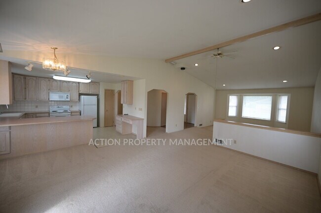 Building Photo - 3 bed 2 bath in a country setting