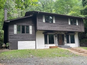 Building Photo - Private Home