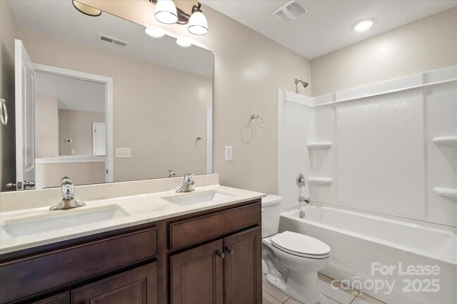 Building Photo - 2433 Chinkapin Ct