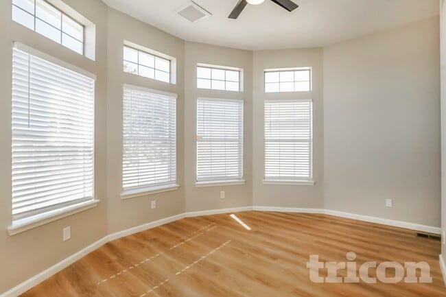 Building Photo - 1600 31st St SE