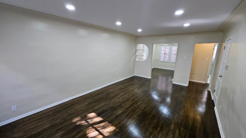 Building Photo - 120 N Gale Dr