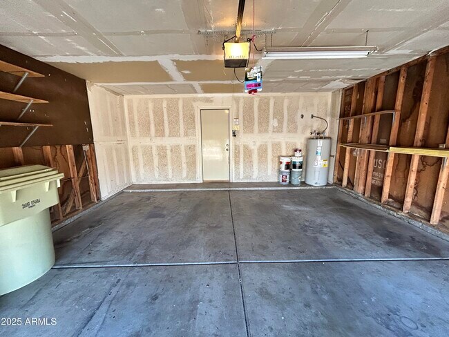 Building Photo - 6361 W Onyx Ave