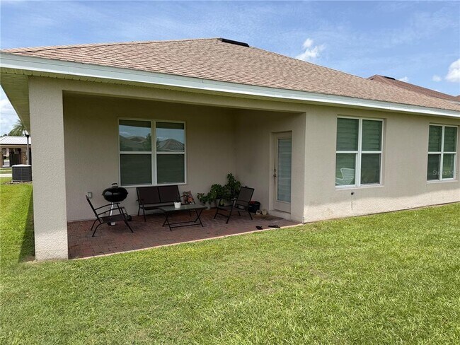 Building Photo - 2269 Waukegan Dr