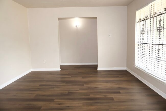 Building Photo - 7731 Melanie St