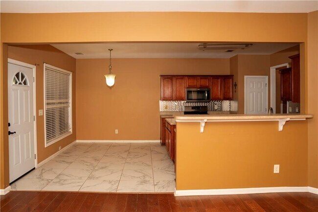 Building Photo - 2581 Southhaven Ln