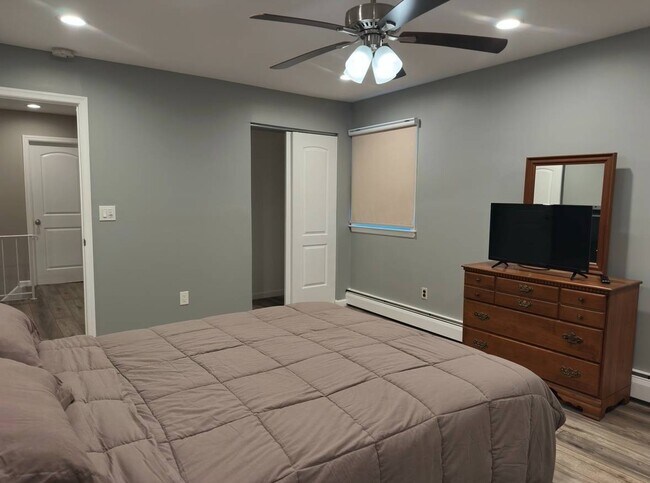 Building Photo - 107 Fairview Ave