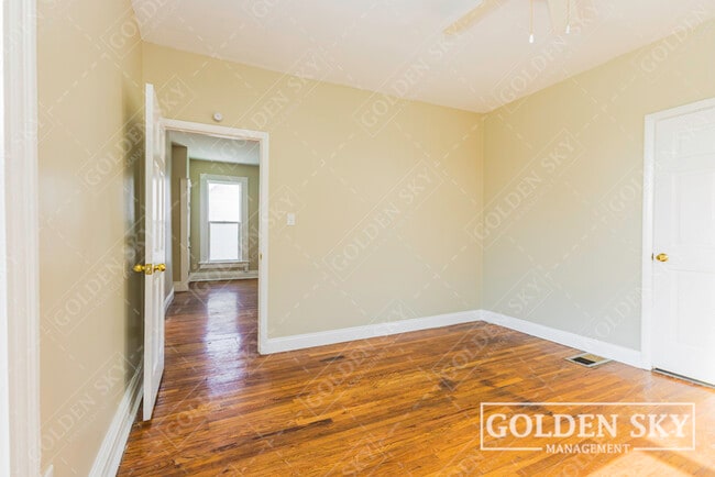 Building Photo - 900 1/2 West Main Street - NA