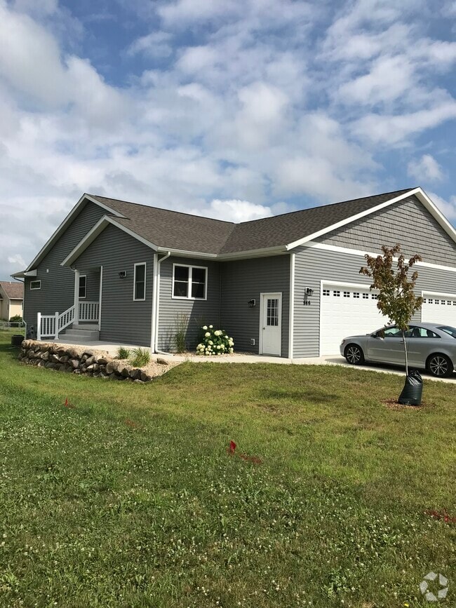 Building Photo - 846 Thompson Drive