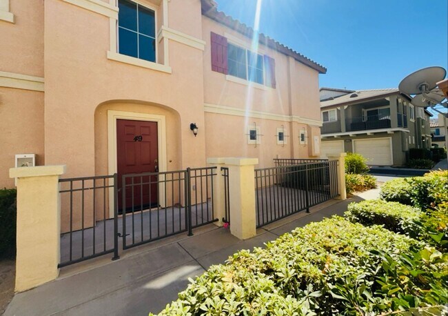 Building Photo - 15627 Lasselle St