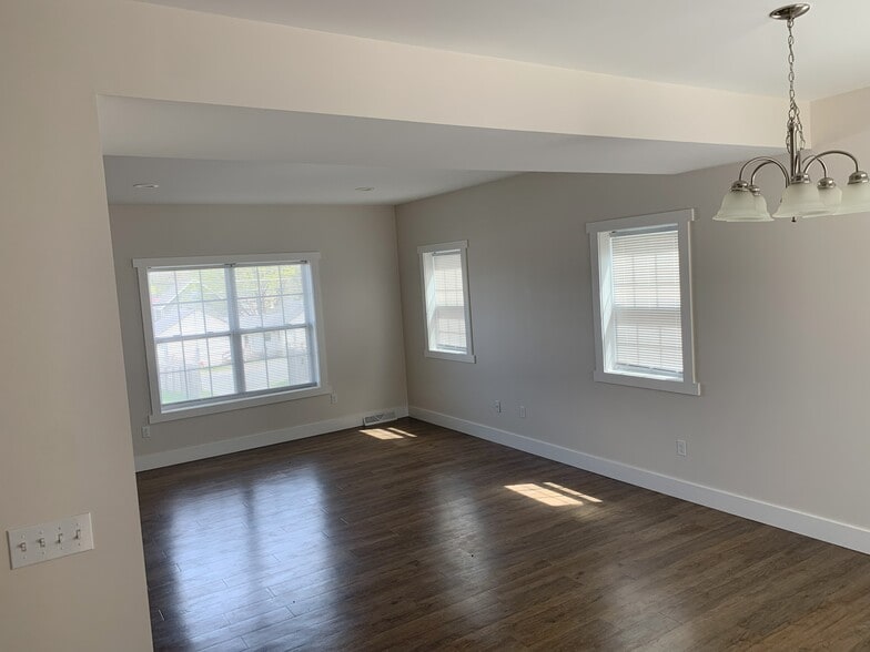 Main Floor Living Room - 41 Dieskau St