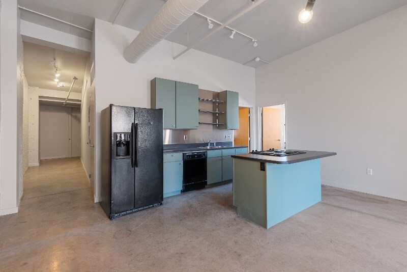 Building Photo - 1006 Olive St