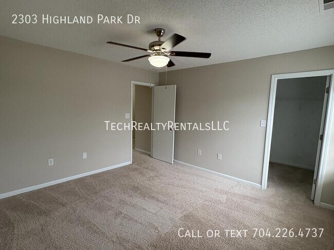 Building Photo - 2303 Highland Park Dr