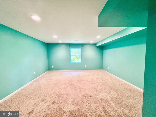 Building Photo - 6605 Keene Dr