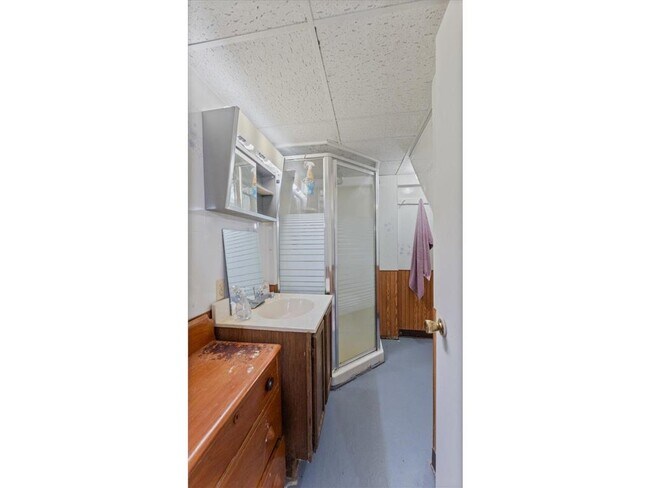 Building Photo - 828 15th St SW