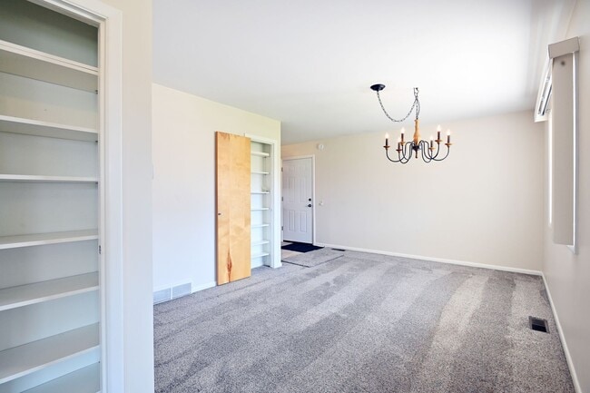 Building Photo - 272 WY-335