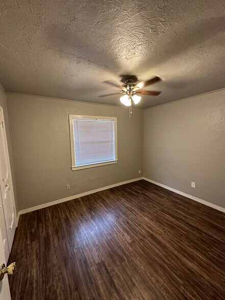 Building Photo - 1708 Westchester Dr