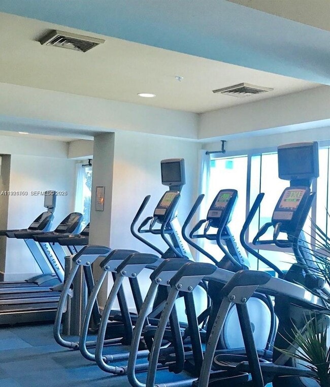 Building Photo - 1945 S Ocean Dr