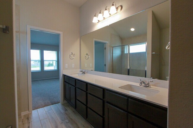 Building Photo - Newly Built 3 Bedroom, 2 Bath Home in Leander