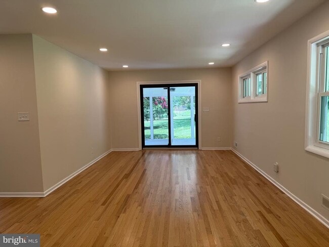 Building Photo - 1306 Pine Ridge Ln