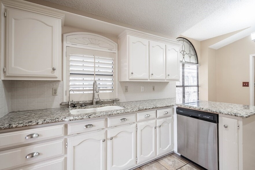 Building Photo - 103 Chukar Run