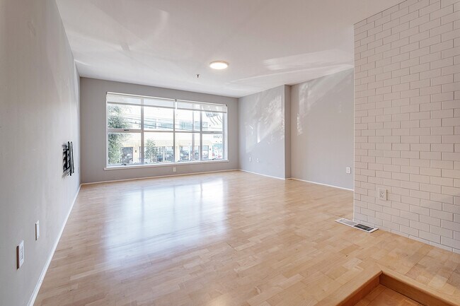 Building Photo - 755 Florida St