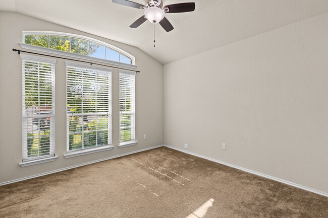 Building Photo - 6505 Vista View Dr