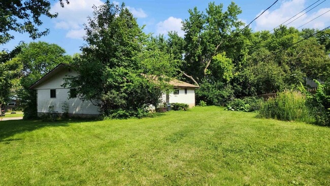 Building Photo - 2418 Adler Cir