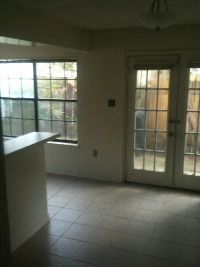 Building Photo - 3325 O'Neal Ln