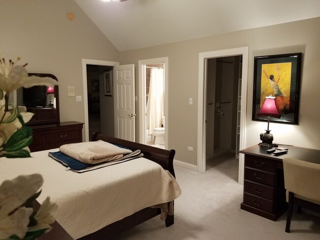 Building Photo - 2457 Kane Ln