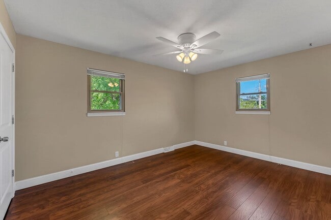 Building Photo - Italian Estates Property Management