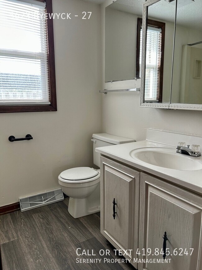 Building Photo - 5623 Ryewyck-27