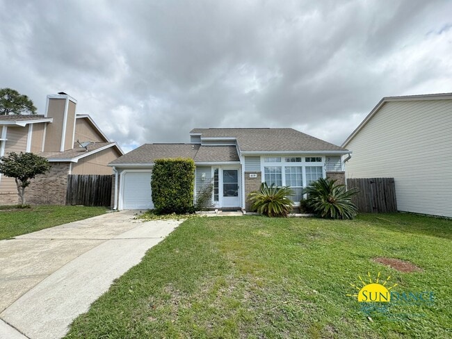 Primary Photo - Centrally Located 3 Bedroom Home in Fort W...