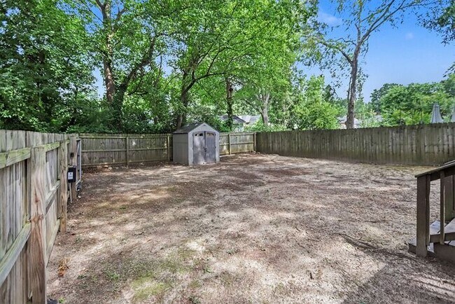 Building Photo - 3BR/2BA Gem Located in Historic West End!