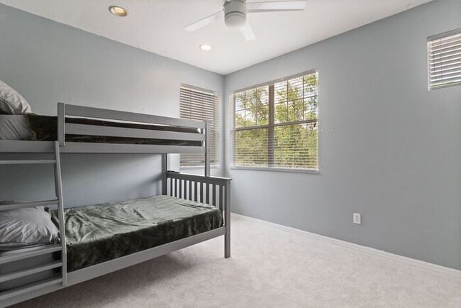 Building Photo - West Meadows 3 Bedroom Townhome Awaits!