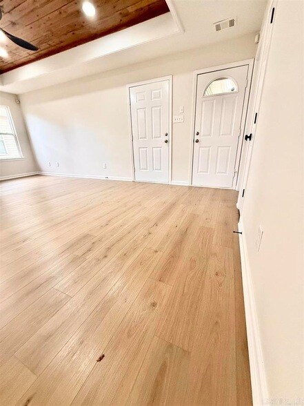 Building Photo - 506 Waymack Cove