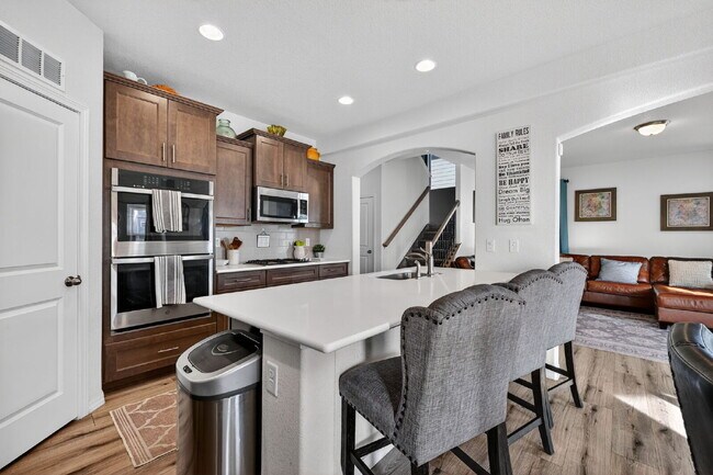 Building Photo - "Spacious 4-Bed Sanctuary with 3.5 Baths in Fountain, CO – Your Perfect Home Awaits!"