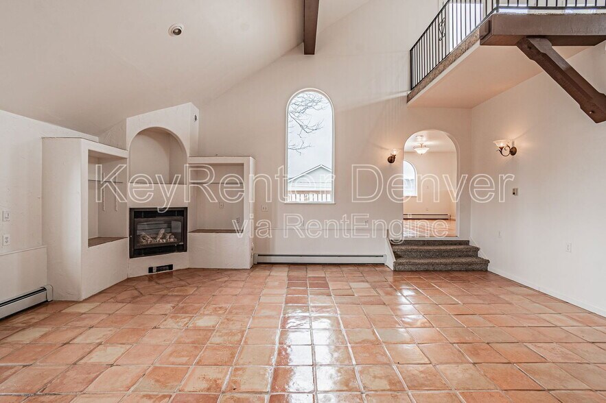 Building Photo - 990 Beech St