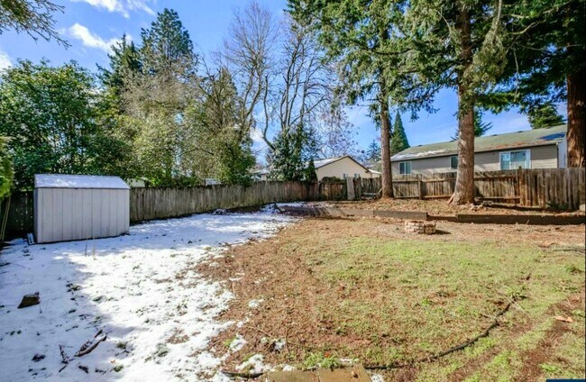Building Photo - 1420 Cunningham Ln S